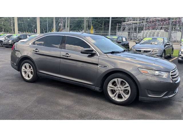 2017 FORD Taurus