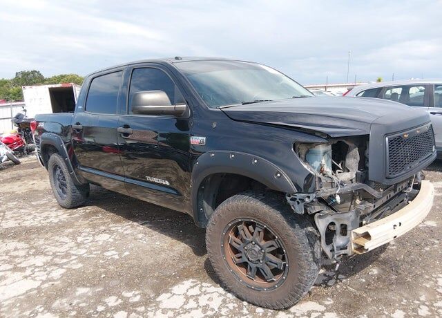 2013 TOYOTA Tundra