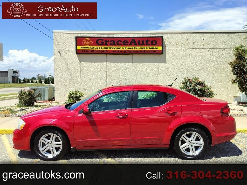 2013 DODGE Avenger