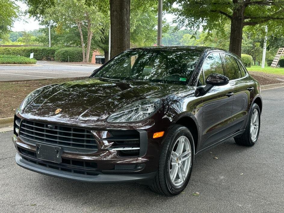 2020 PORSCHE Macan