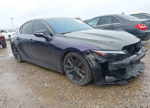 2021 LEXUS IS