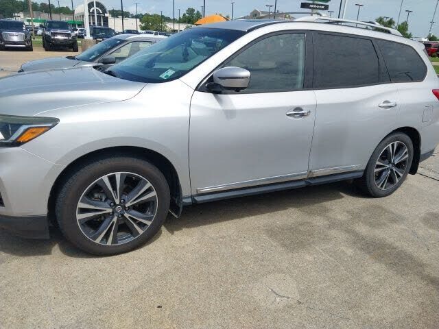 2017 NISSAN Pathfinder