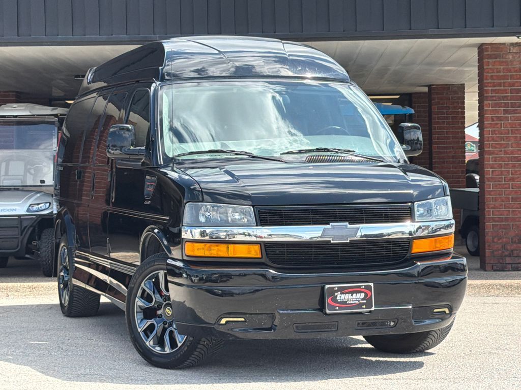 2023 CHEVROLET Express