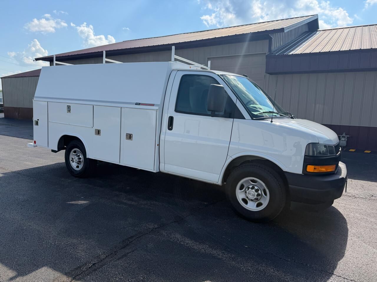 2020 CHEVROLET Express