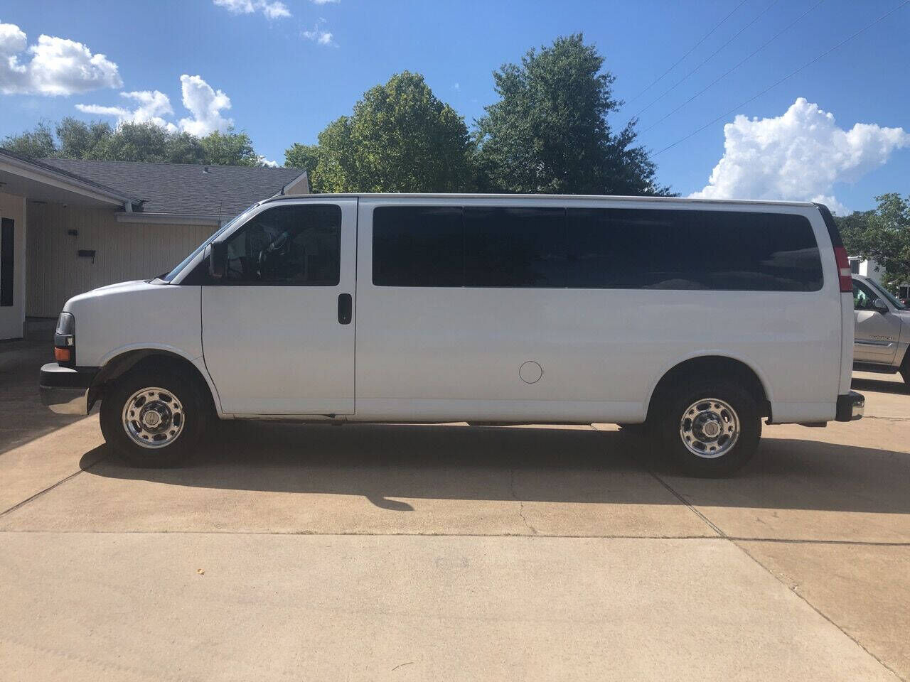 2012 CHEVROLET Express