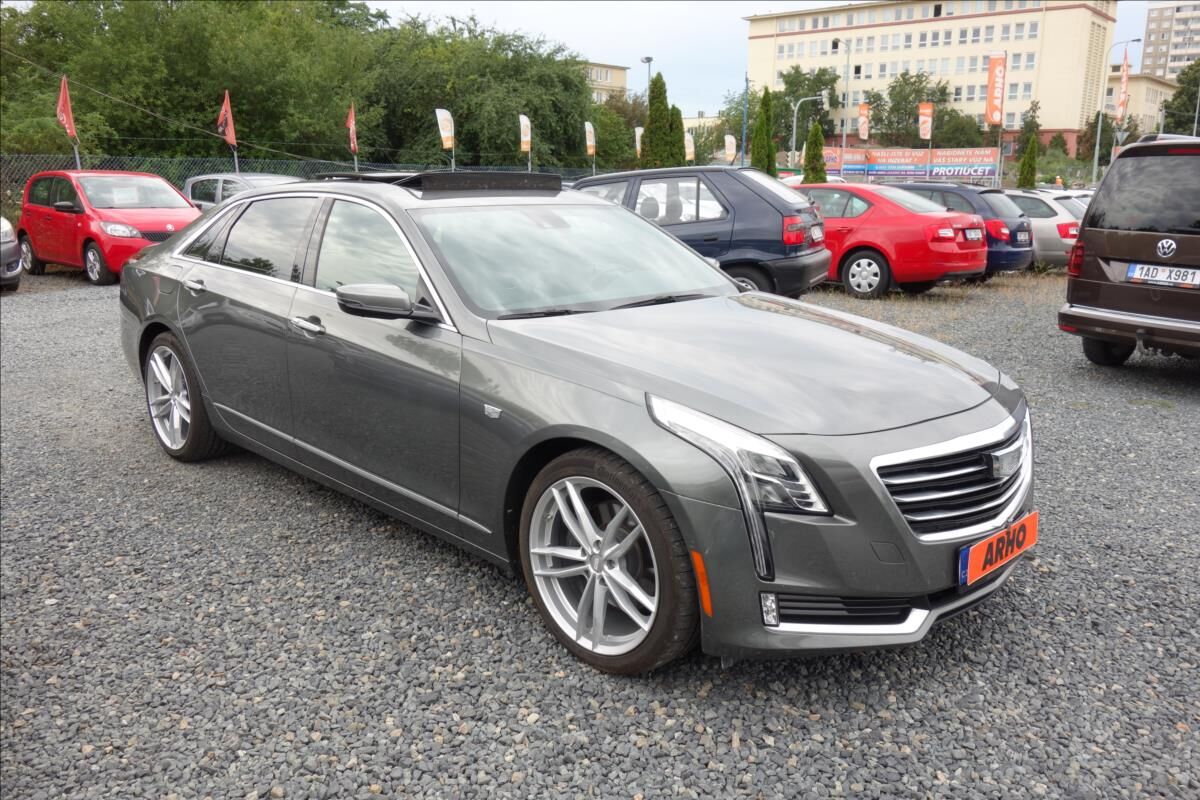 2017 CADILLAC CT6