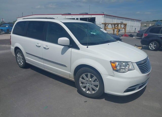 2015 CHRYSLER Town and Country
