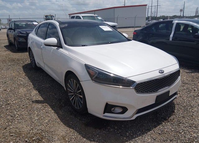 2018 KIA Cadenza