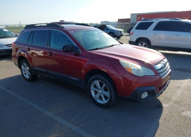2014 SUBARU Outback