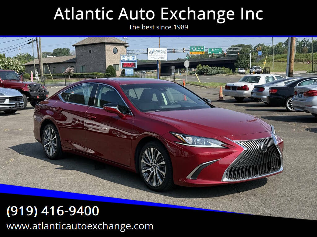 2019 LEXUS ES