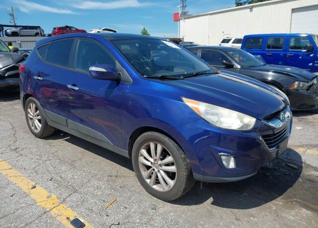 2010 HYUNDAI Tucson