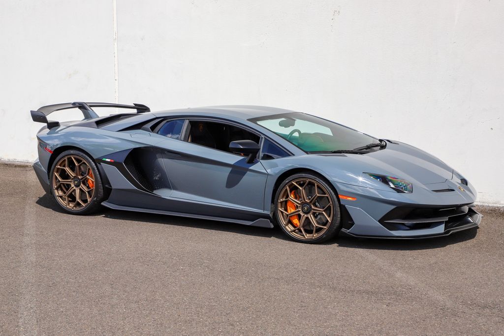 2019 LAMBORGHINI Aventador