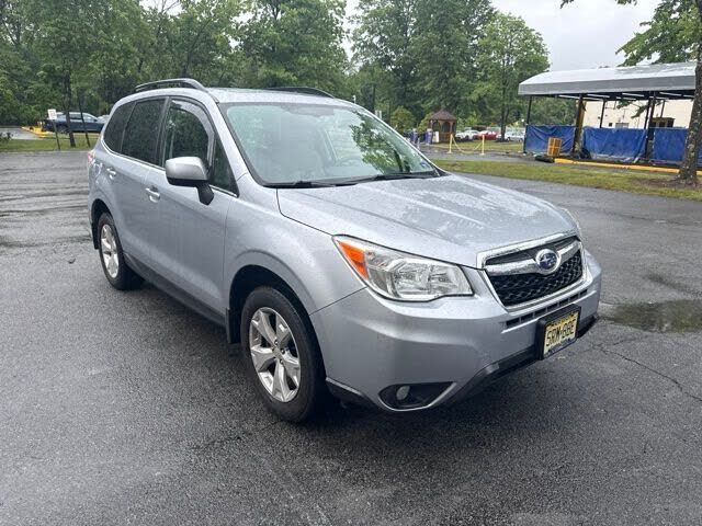 2016 SUBARU Forester