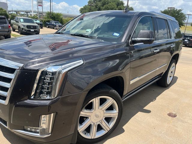 2017 CADILLAC Escalade