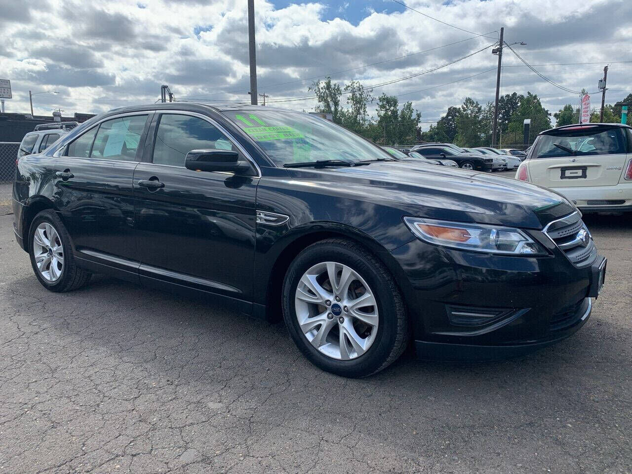 2011 FORD Taurus