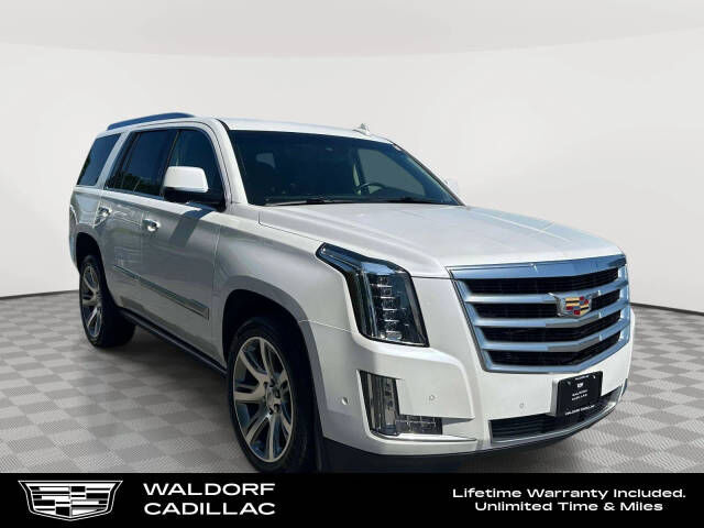 2017 CADILLAC Escalade