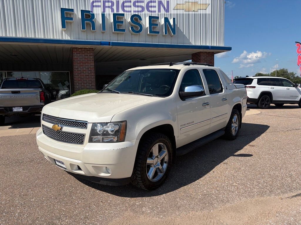 2013 CHEVROLET Avalanche