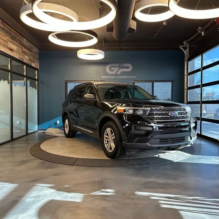 2021 FORD Explorer