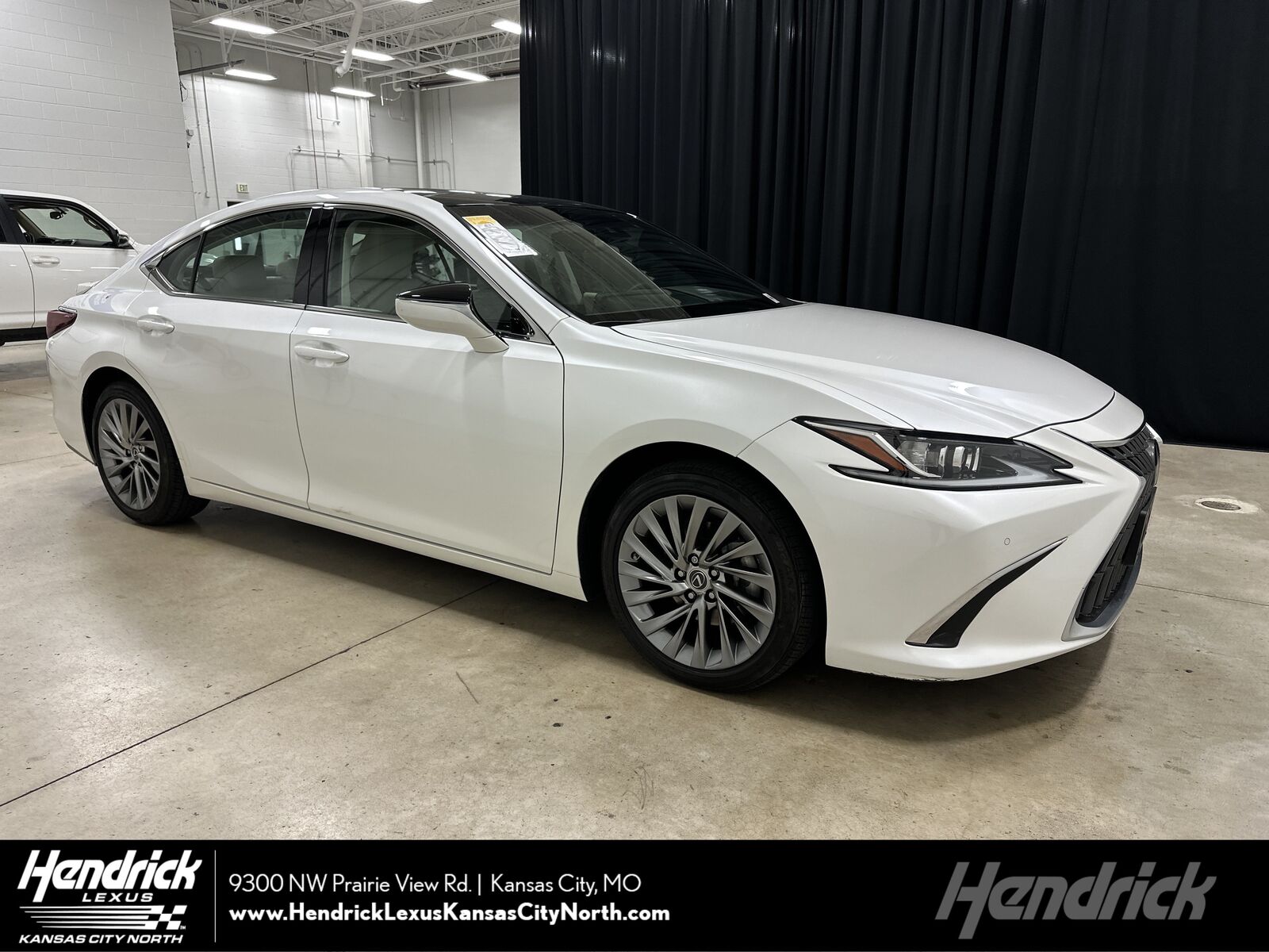 2023 LEXUS ES