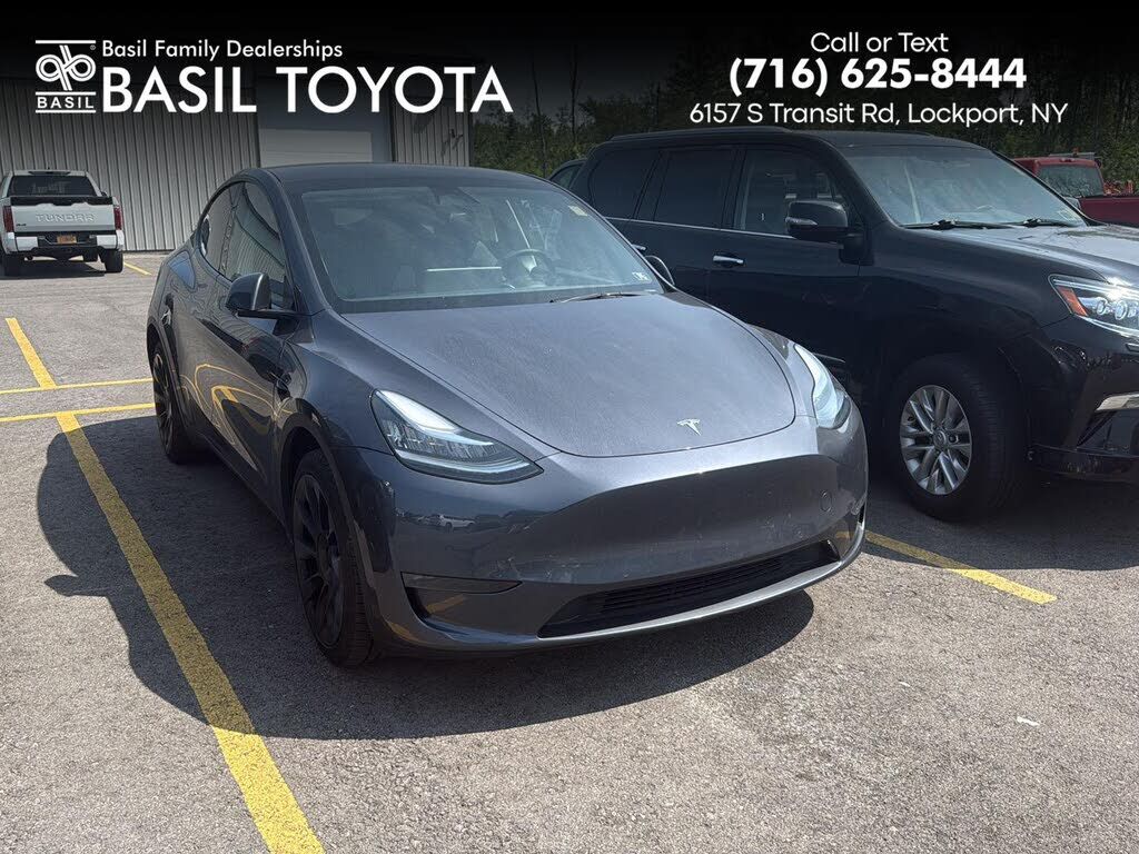 2022 TESLA Model Y