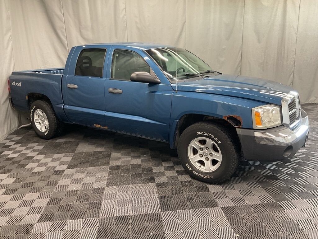 2005 DODGE Dakota