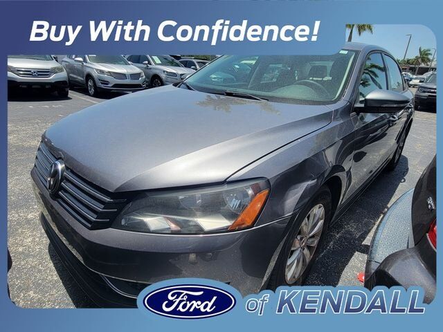2012 VOLKSWAGEN Passat