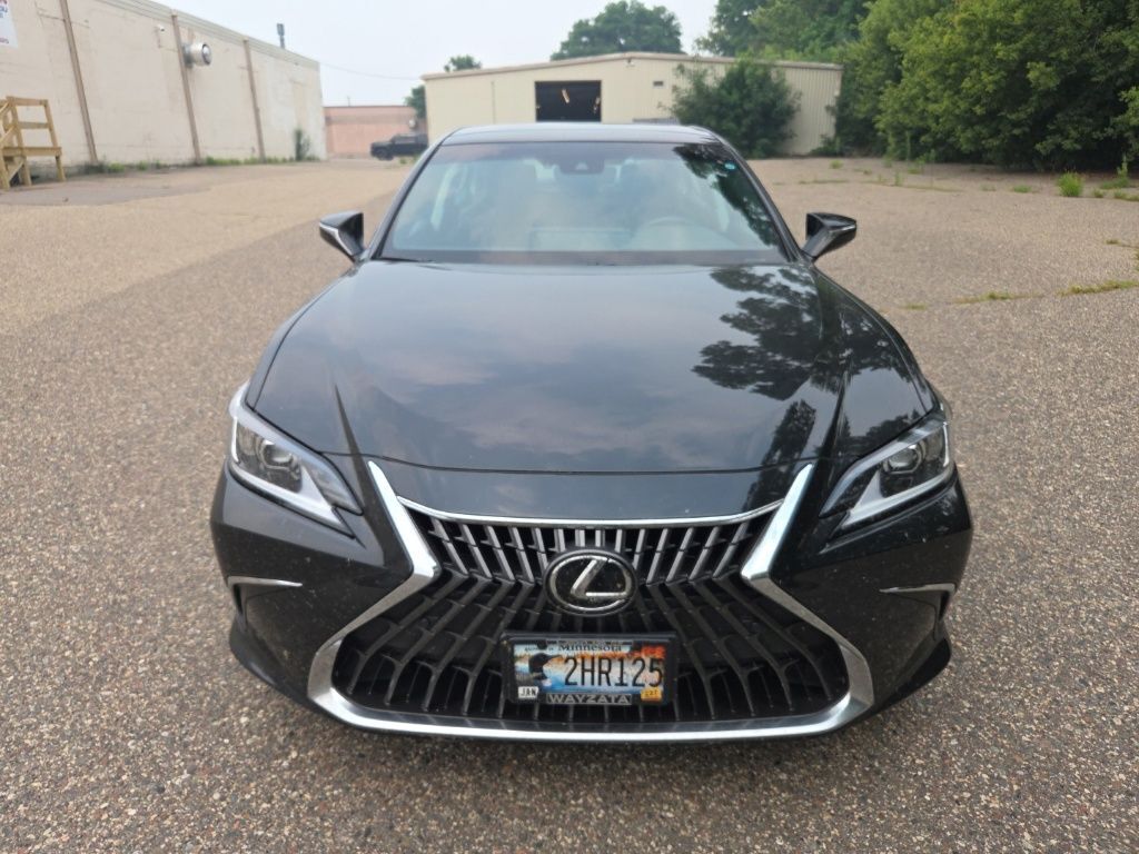 2022 LEXUS ES