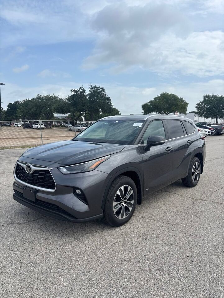 2025 TOYOTA Highlander