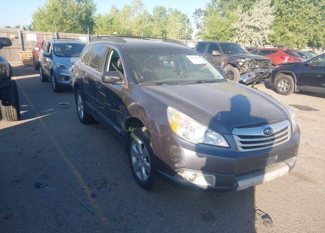 2012 SUBARU Outback