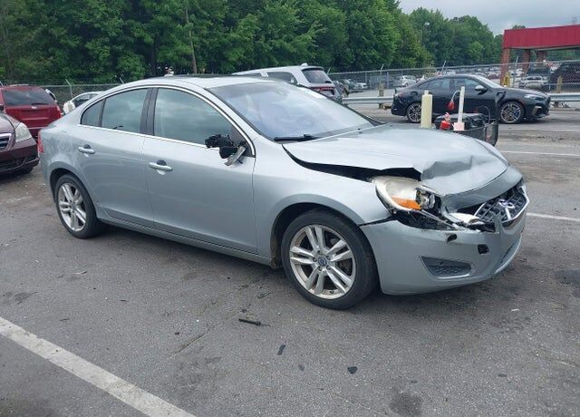 2013 VOLVO S60
