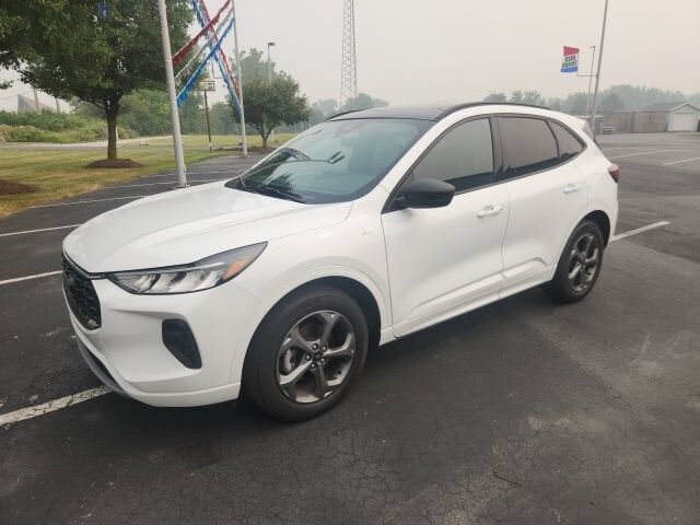 2023 FORD Escape