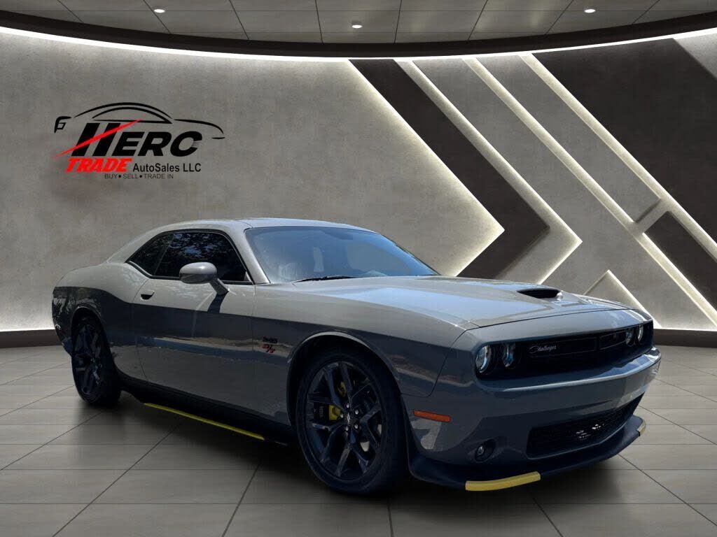 2023 DODGE Challenger