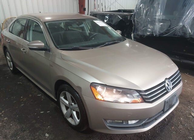 2015 VOLKSWAGEN Passat