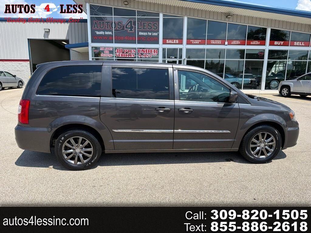 2015 CHRYSLER Town and Country