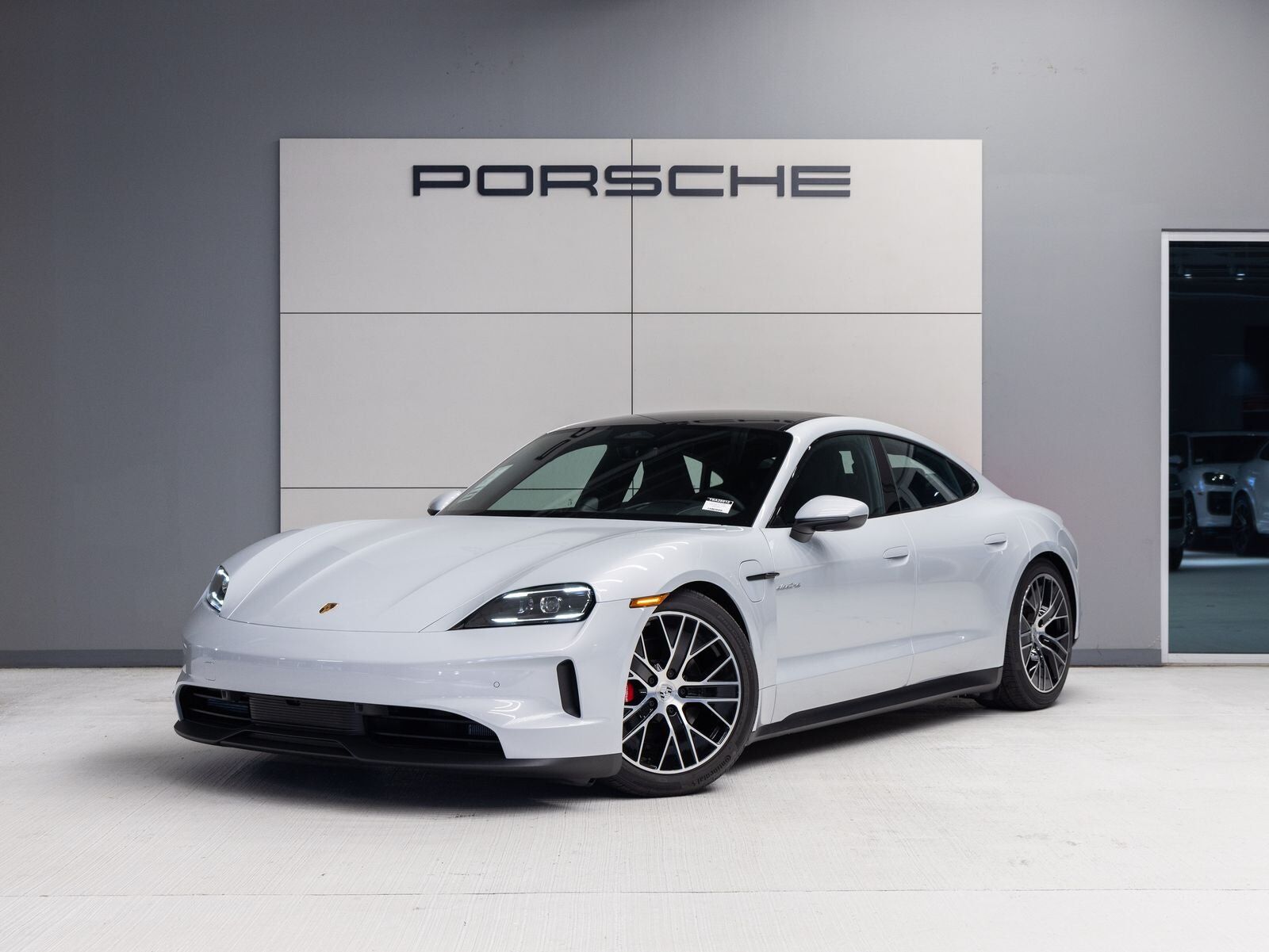 2026 PORSCHE Taycan
