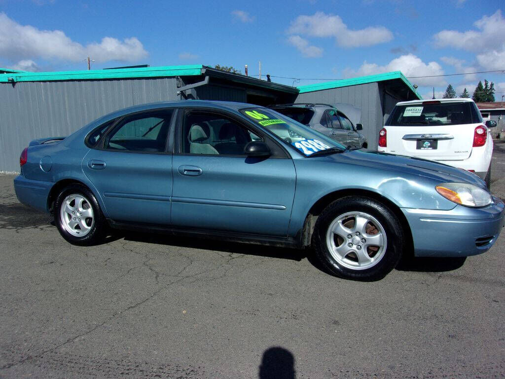2006 FORD Taurus