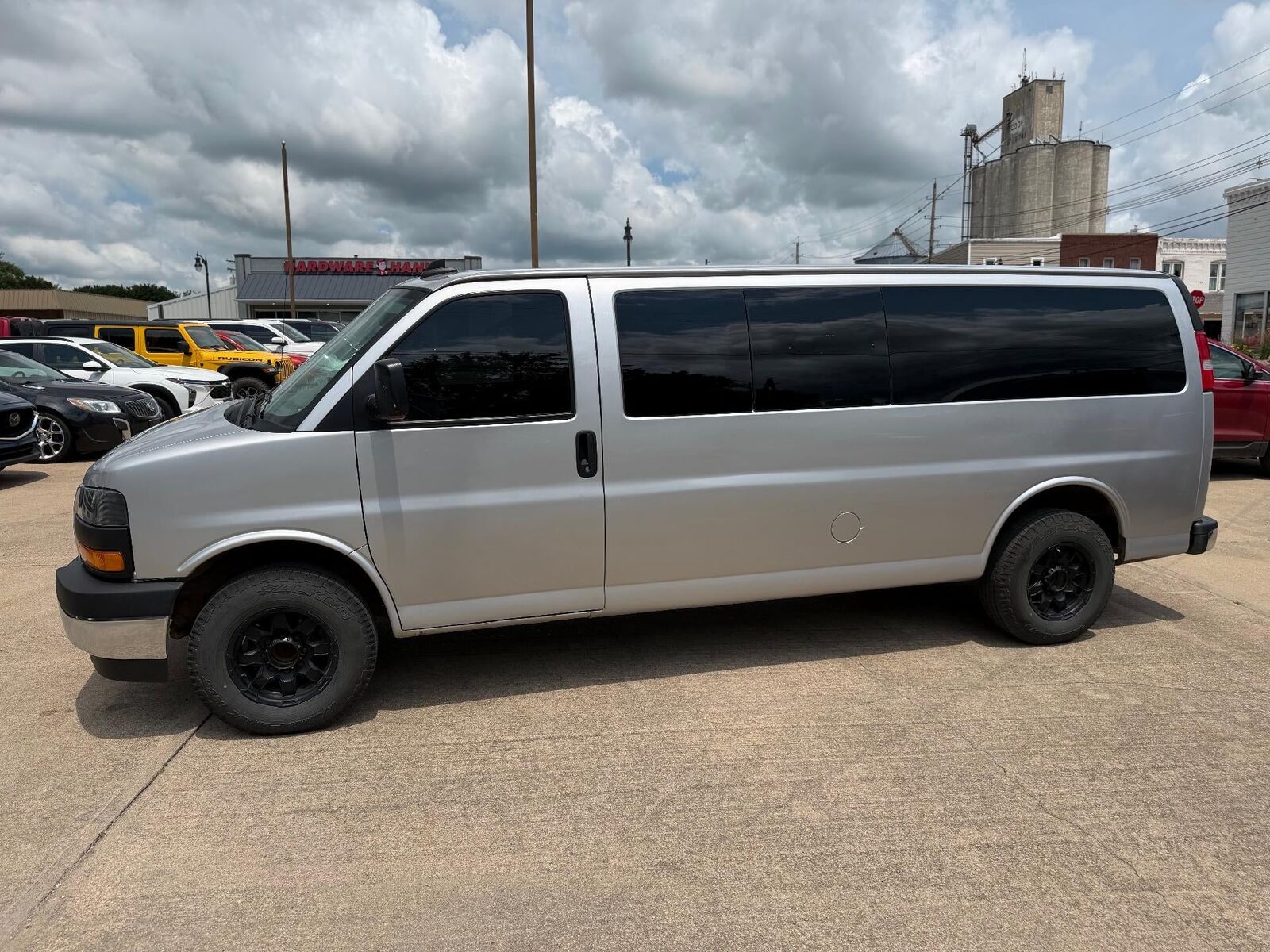2021 GMC Savana