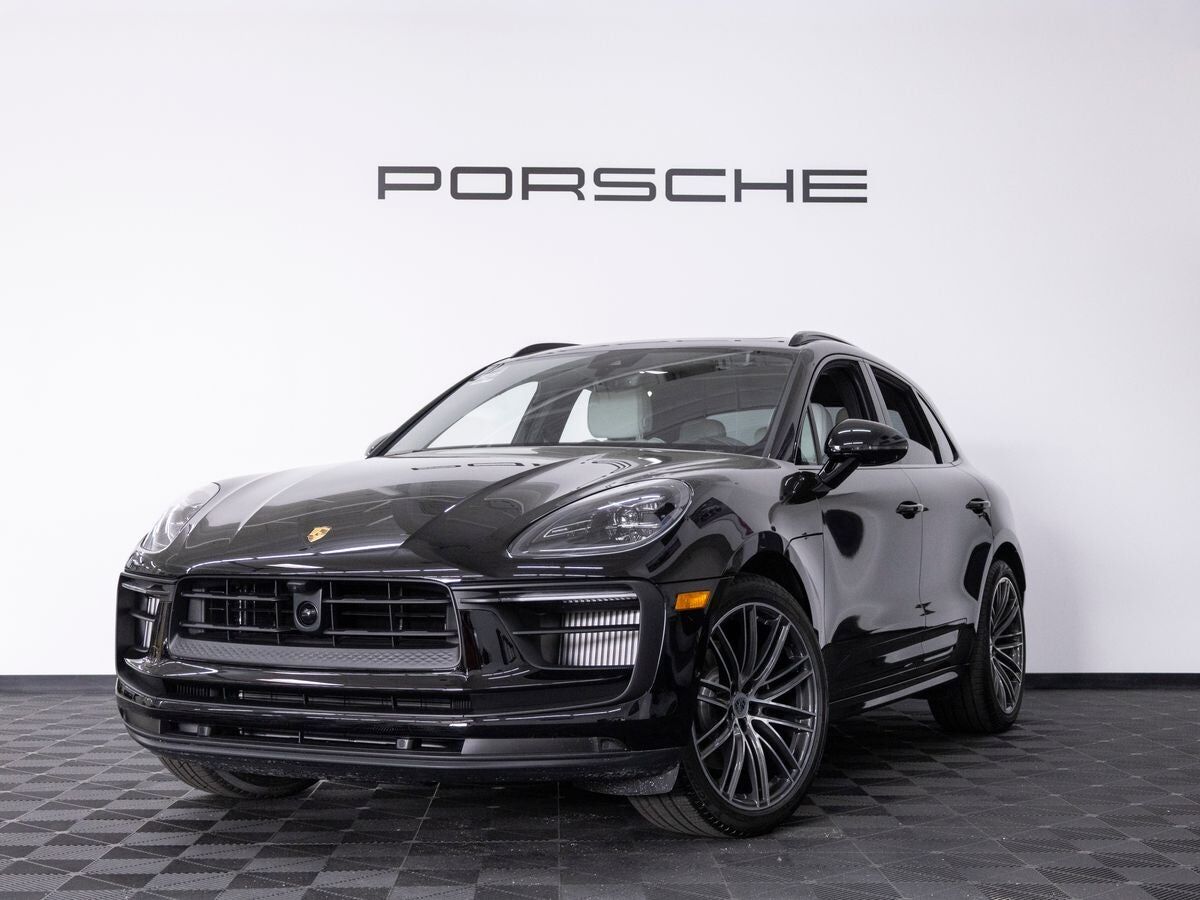 2026 PORSCHE Macan