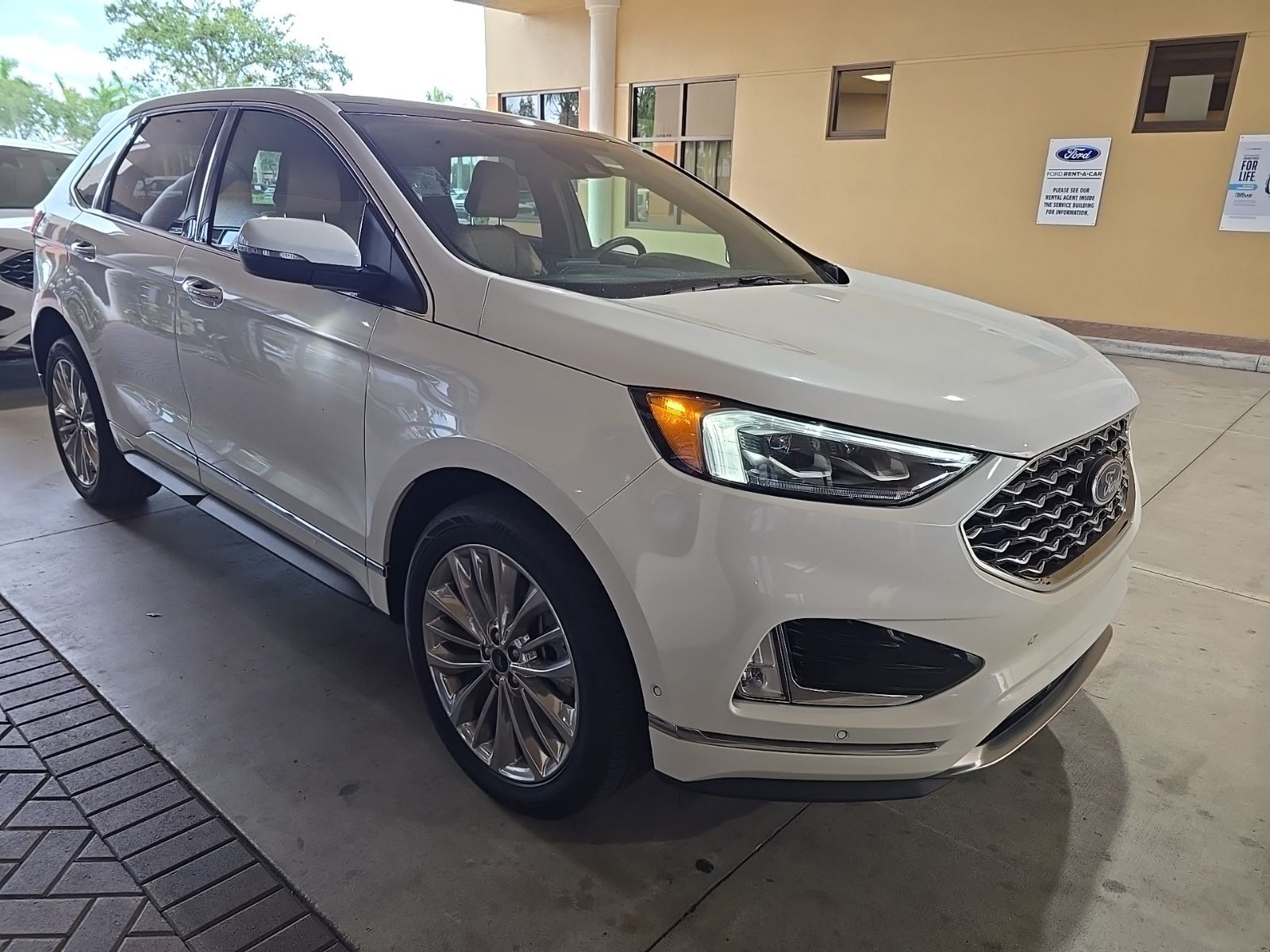 2024 FORD Edge