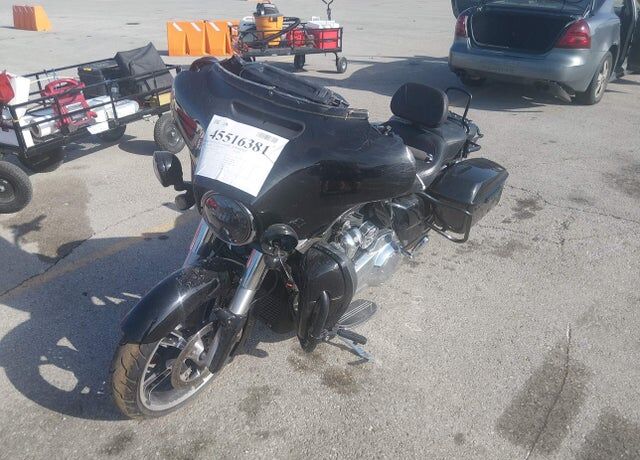 2018 HARLEY DAVIDSON FLHX / Street Glide
