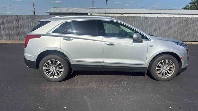 2017 CADILLAC XT5