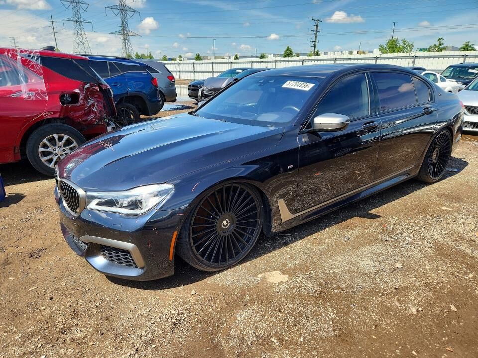 2019 BMW M7