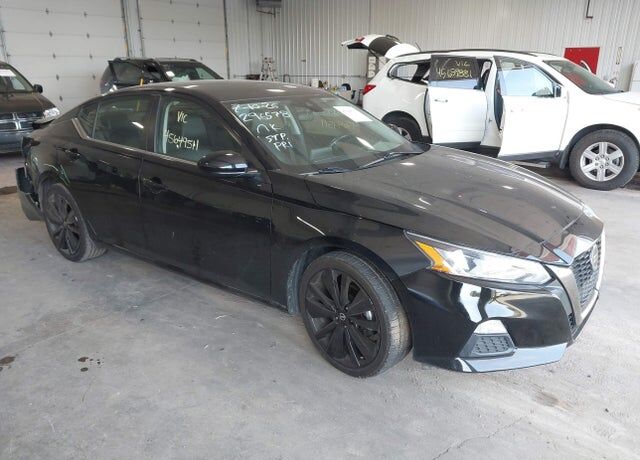 2022 NISSAN Altima