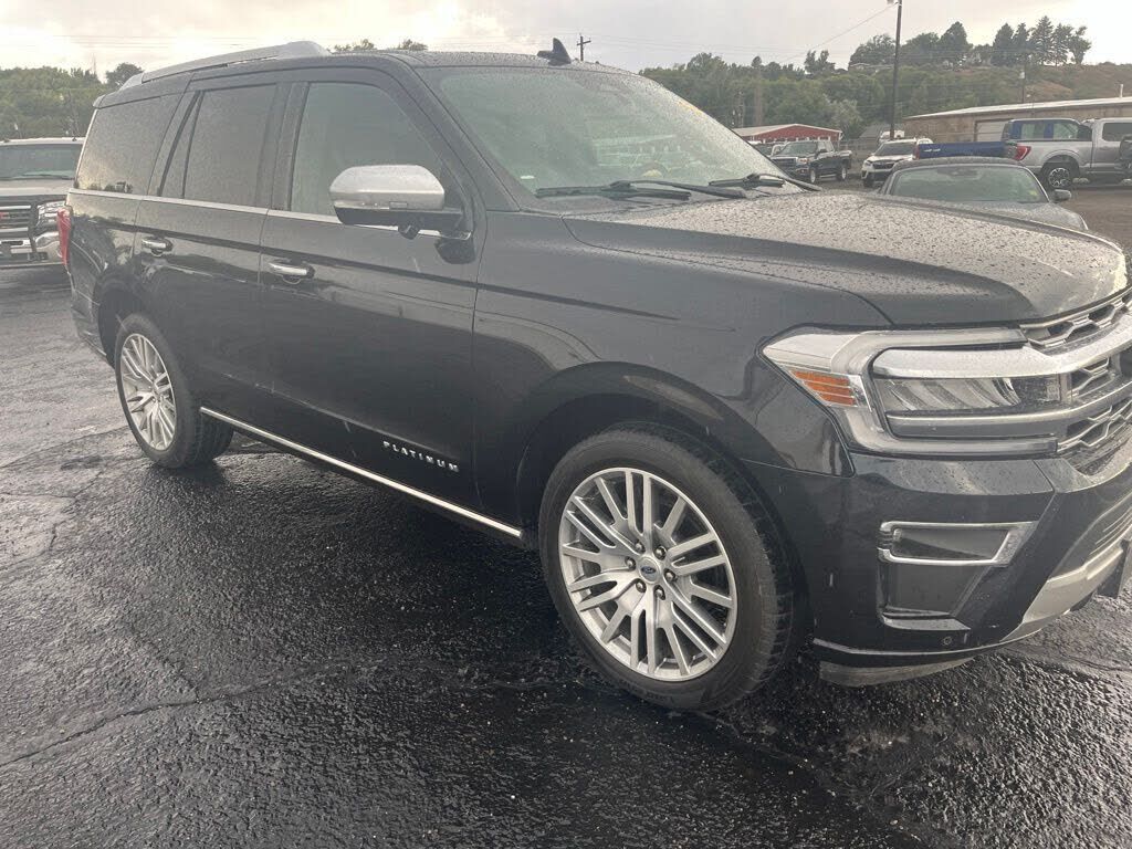 2022 FORD Expedition