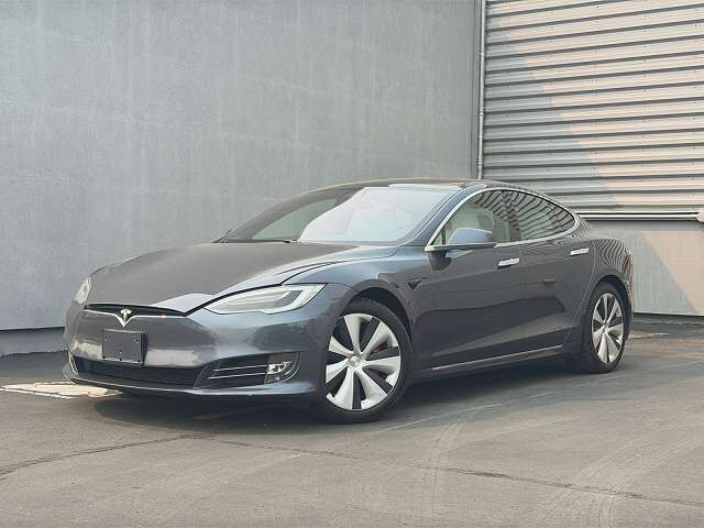 2020 TESLA Model S
