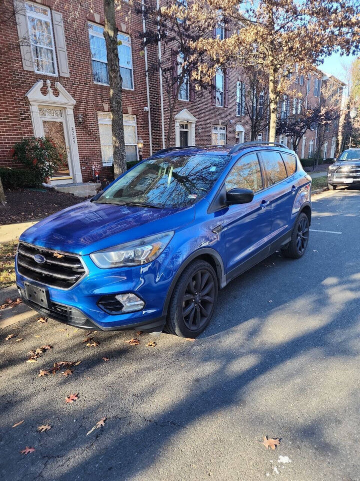 2017 FORD Escape