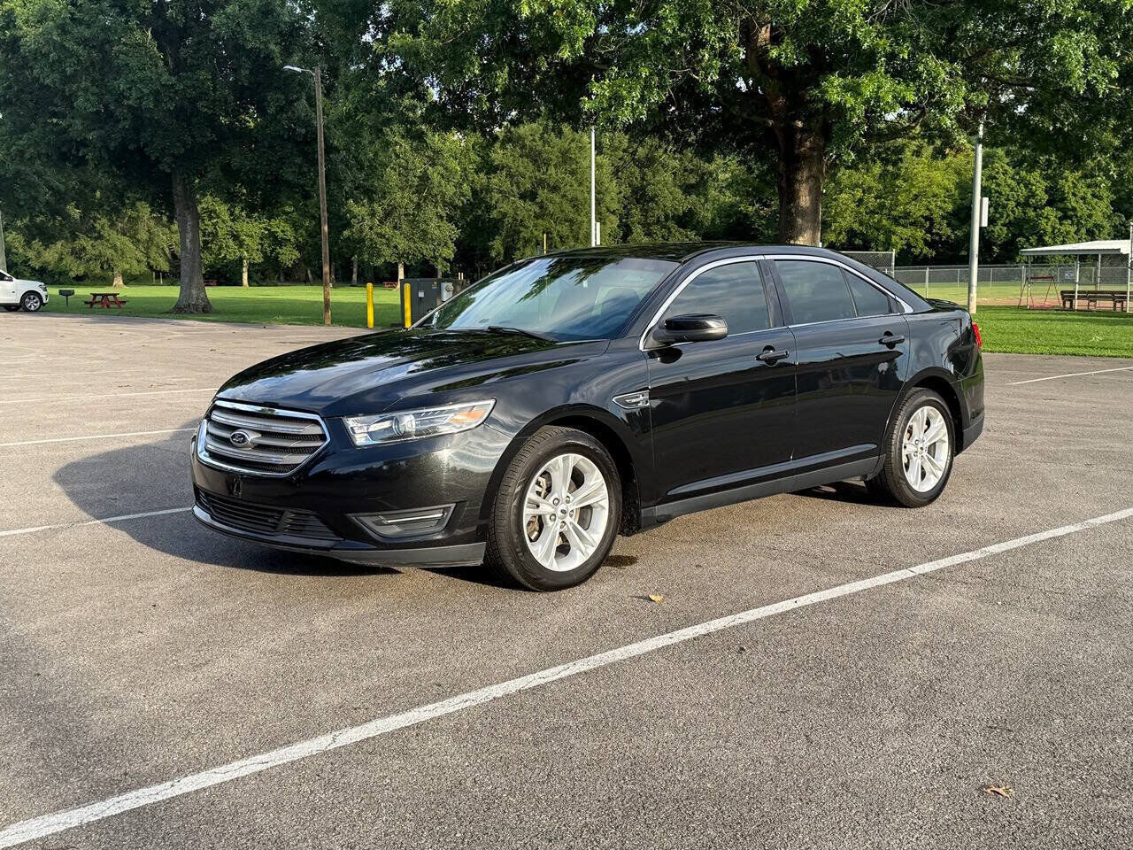 2014 FORD Taurus