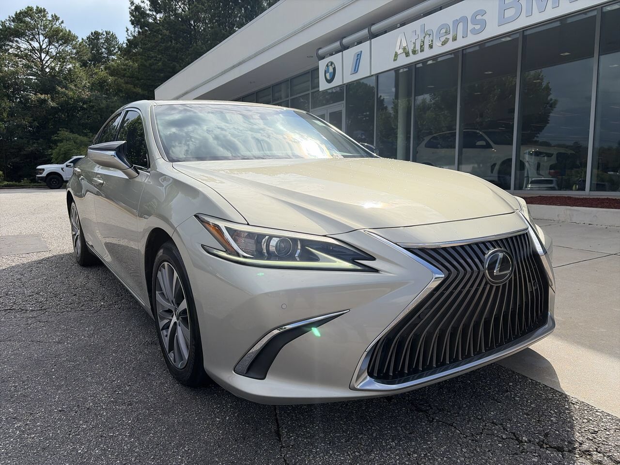 2019 LEXUS ES