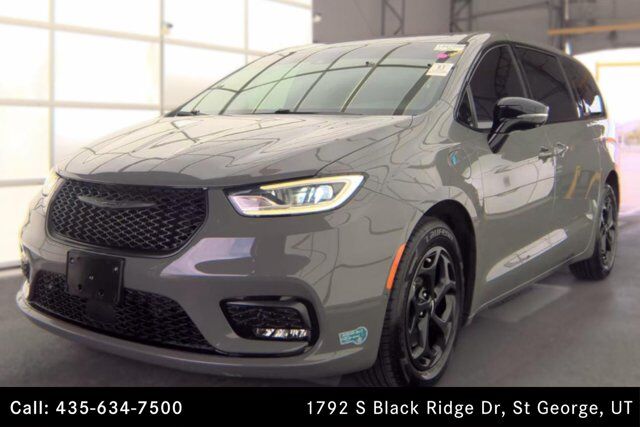 2023 CHRYSLER Pacifica