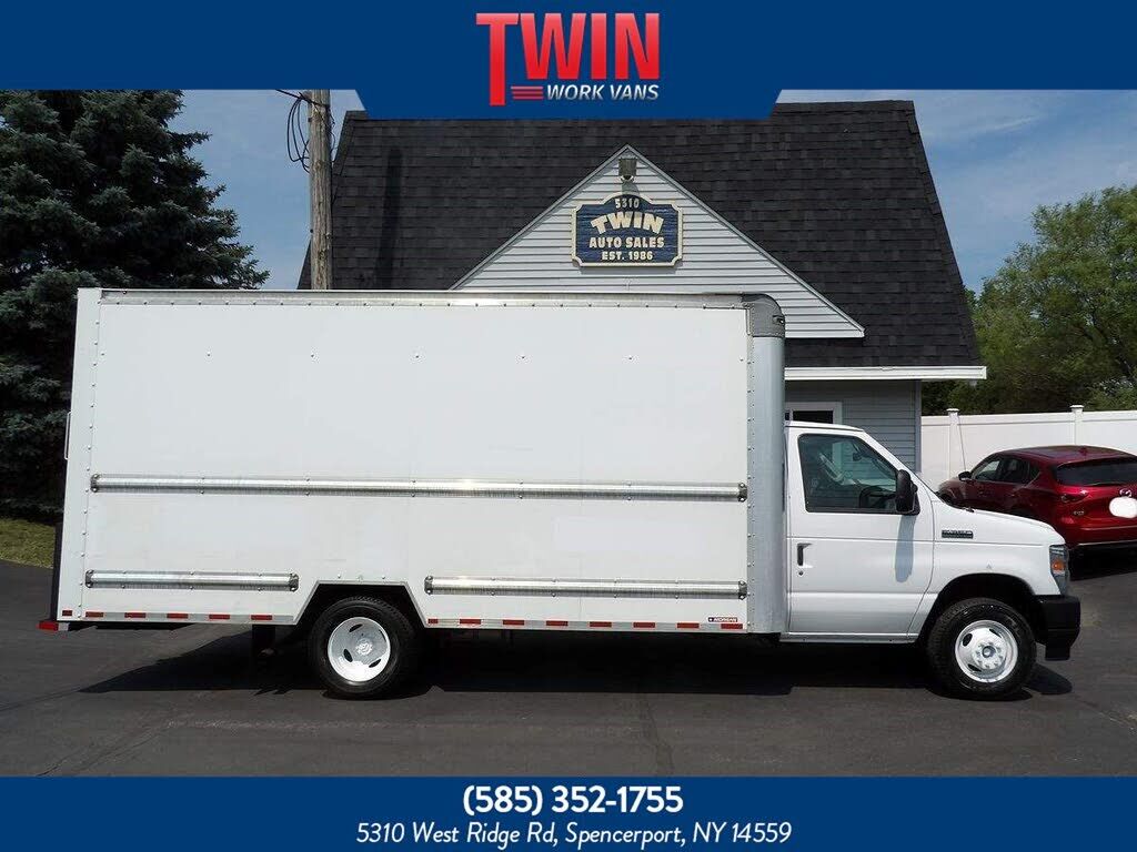 2022 FORD E-350